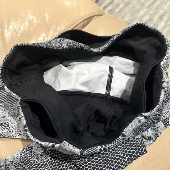 28” Lululemon Speed Wunder Tight Nulux Florence Speed Wunder 50G White Black 4. - Picture 13 of 14